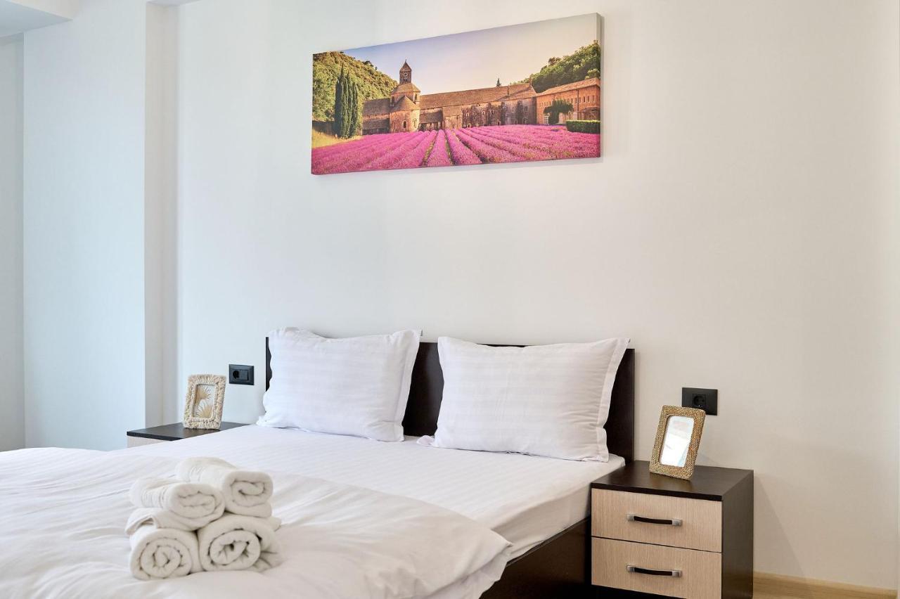 Retro Apartment In Infinity Beach Resort Mamaia Exterior photo