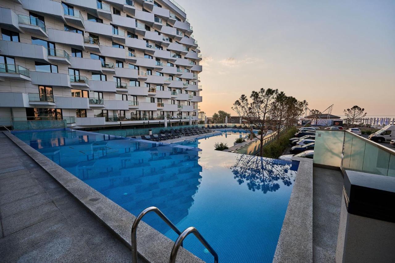Retro Apartment In Infinity Beach Resort Mamaia Exterior photo