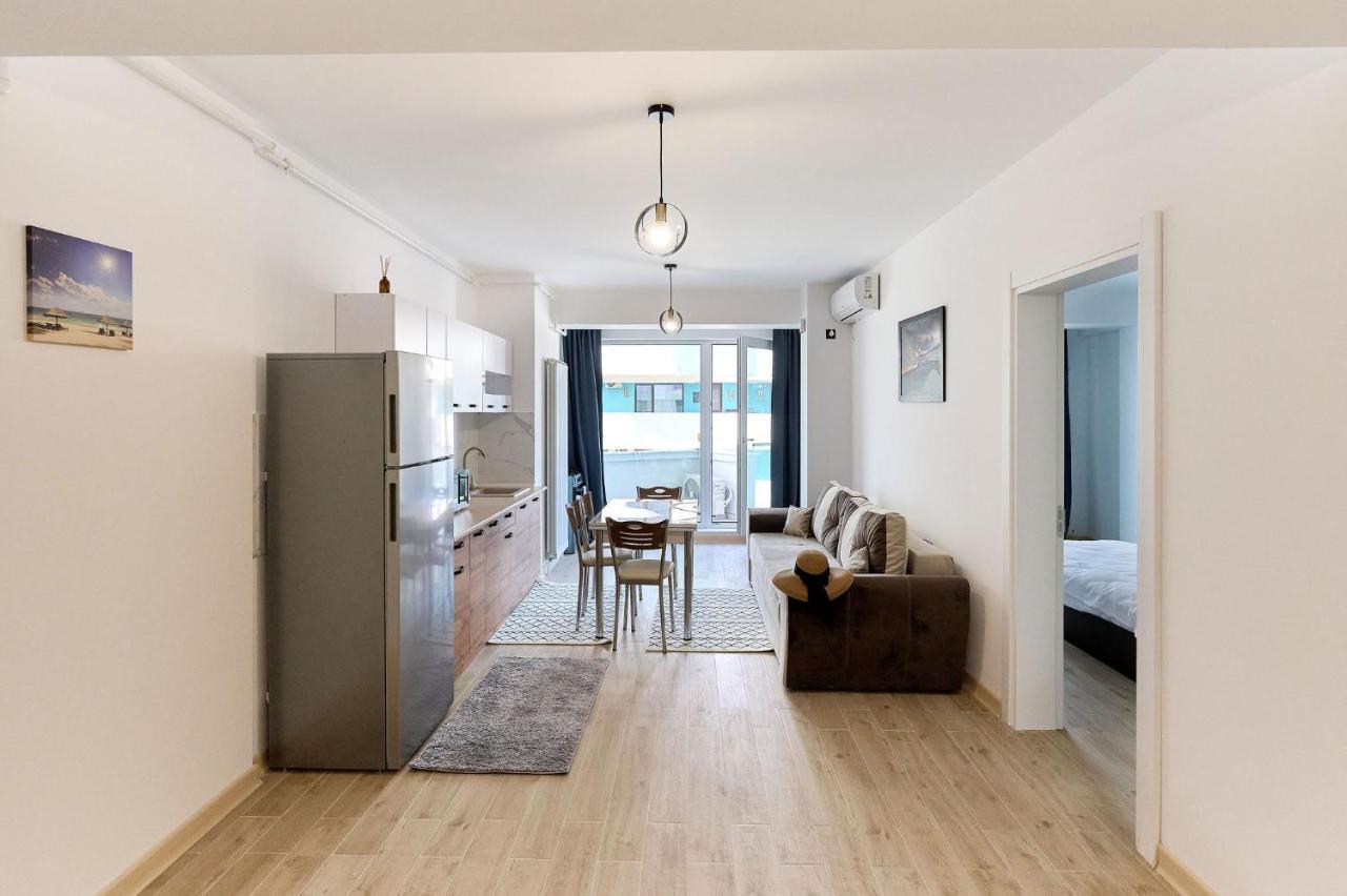 Retro Apartment In Infinity Beach Resort Mamaia Exterior photo