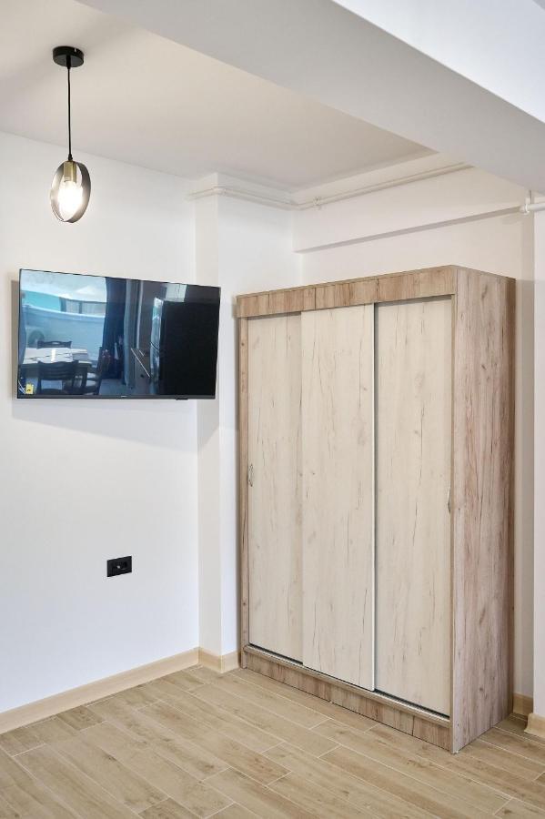 Retro Apartment In Infinity Beach Resort Mamaia Exterior photo